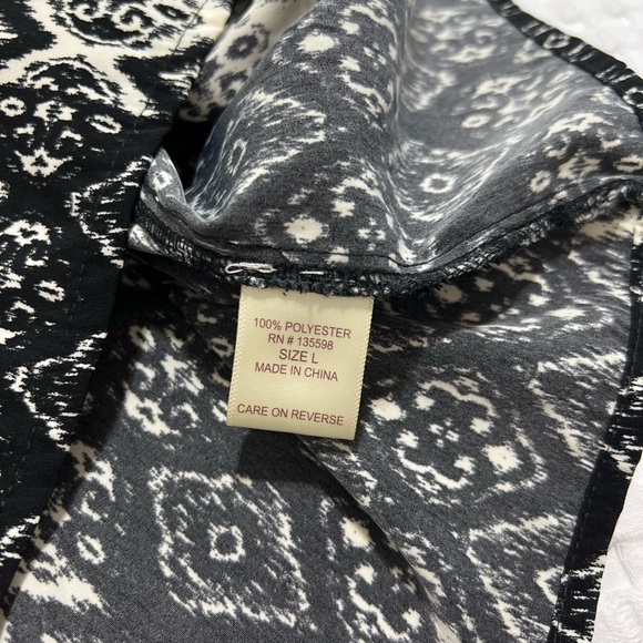 Liberty Love Size L Black Ogee Print 3/4 Sleeve V-Neck Dress - Picture 4 of 9